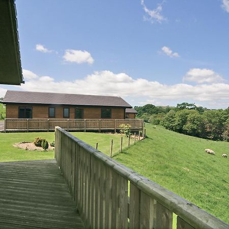 Woodside Lodge - Hw7520 Penybont ภายนอก รูปภาพ